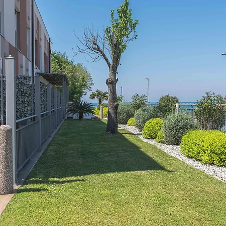 Lavender - Oleander Strunjan