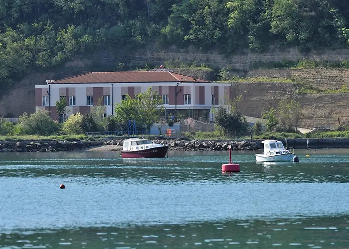 Lavender - Oleander Szálloda